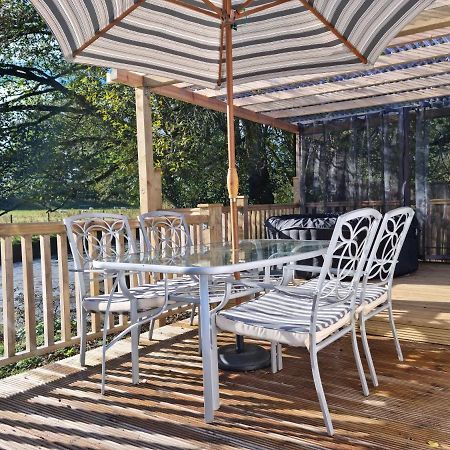 Hotel Riverside Cabin At Pen-Y-Bont Mill Oswestry Exterior foto