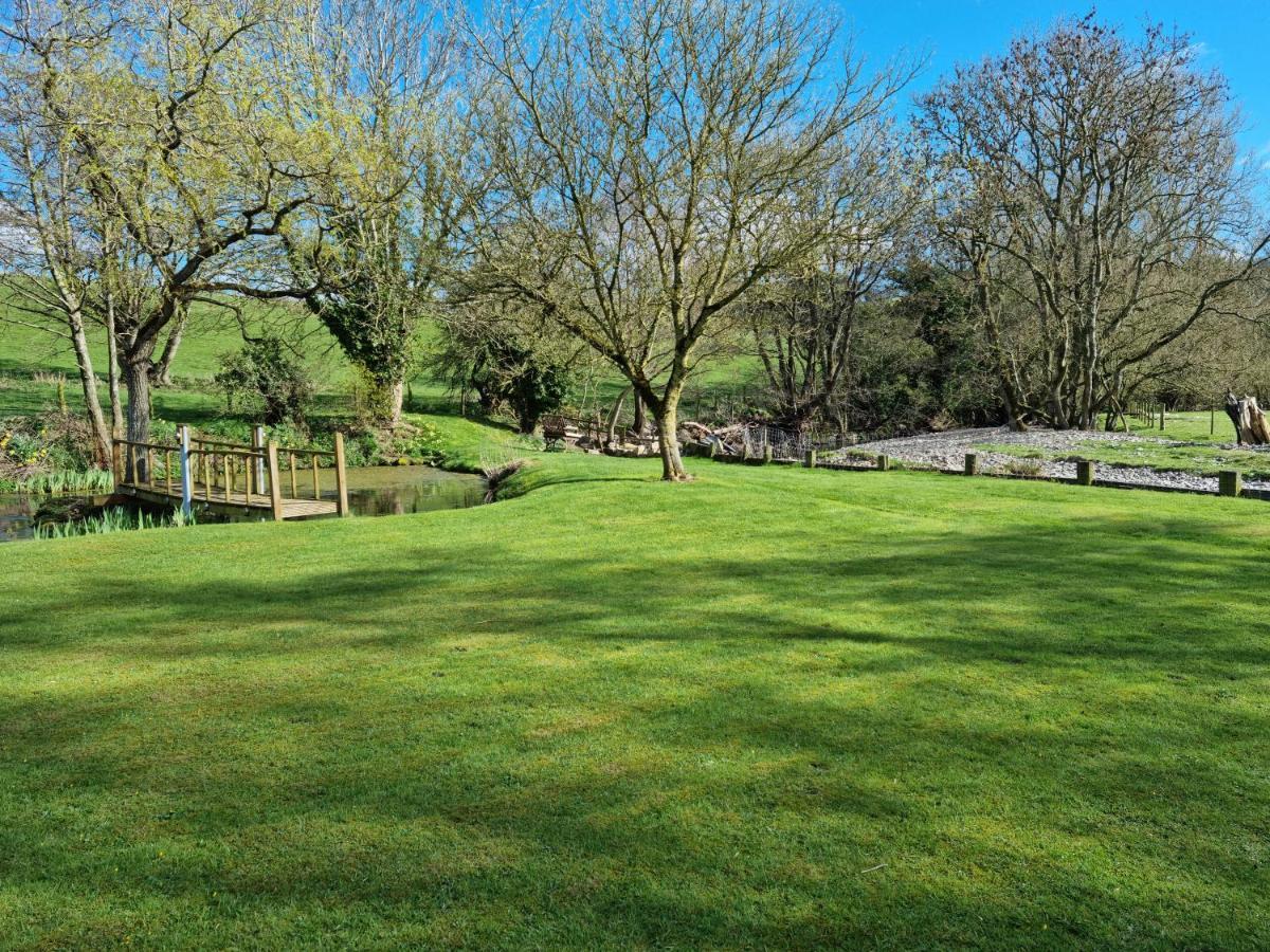 Hotel Riverside Cabin At Pen-Y-Bont Mill Oswestry Exterior foto
